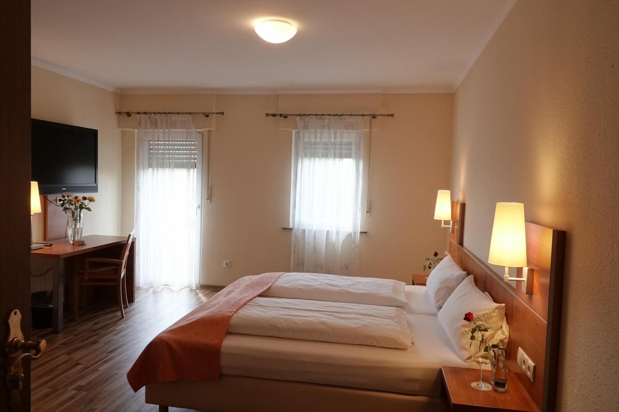 Hotel-Restaurant Zum Kirschbaum Rottendorf Luaran gambar