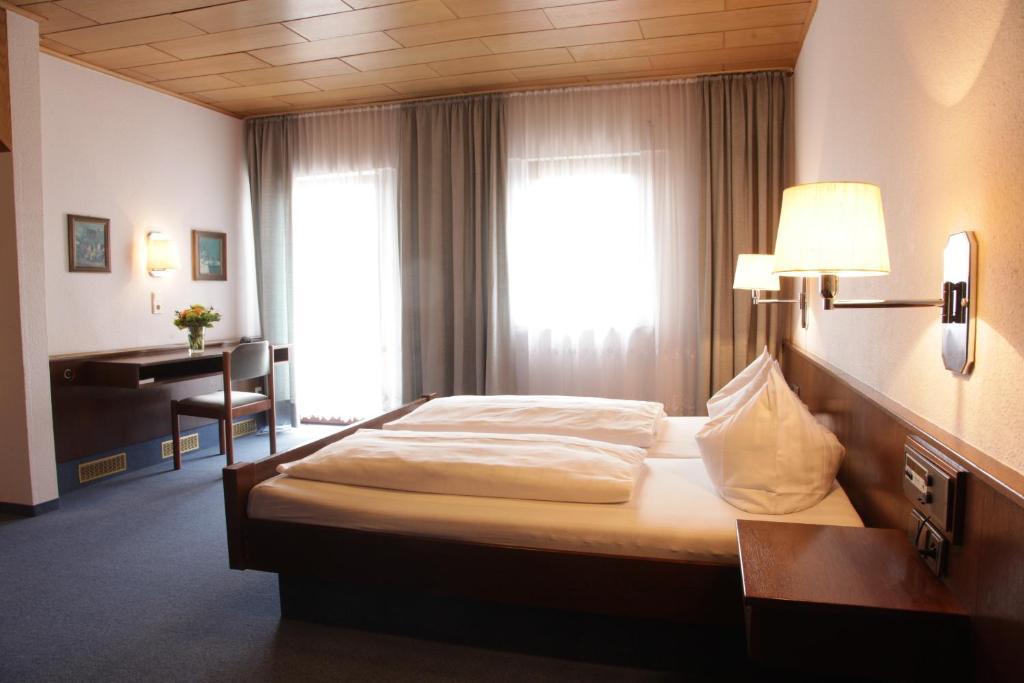 Hotel-Restaurant Zum Kirschbaum Rottendorf Luaran gambar